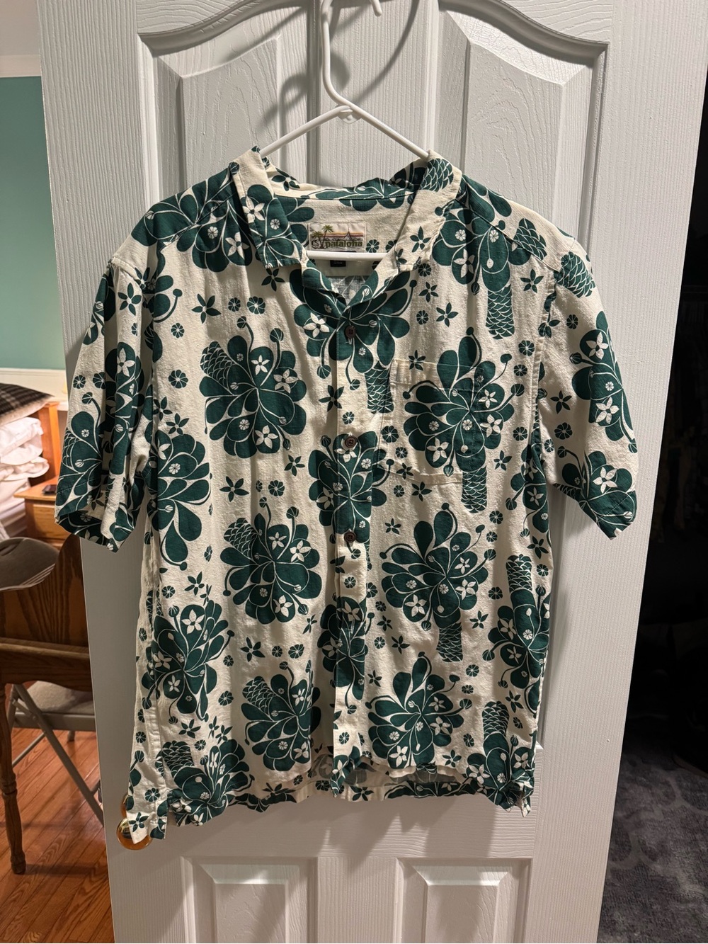 Pataloha Cream and Dark Green Floral Short-Sleeve Button-Up Shirt